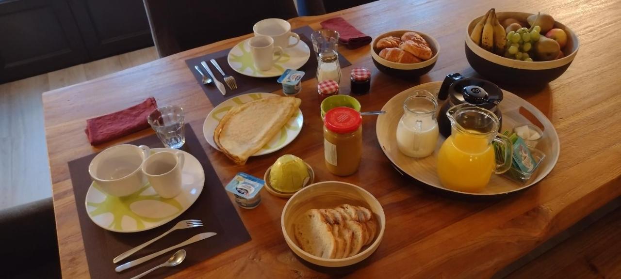 Petit Manoir Proche Dinan - Chambre D'Hotes Lanvallay Eksteriør billede